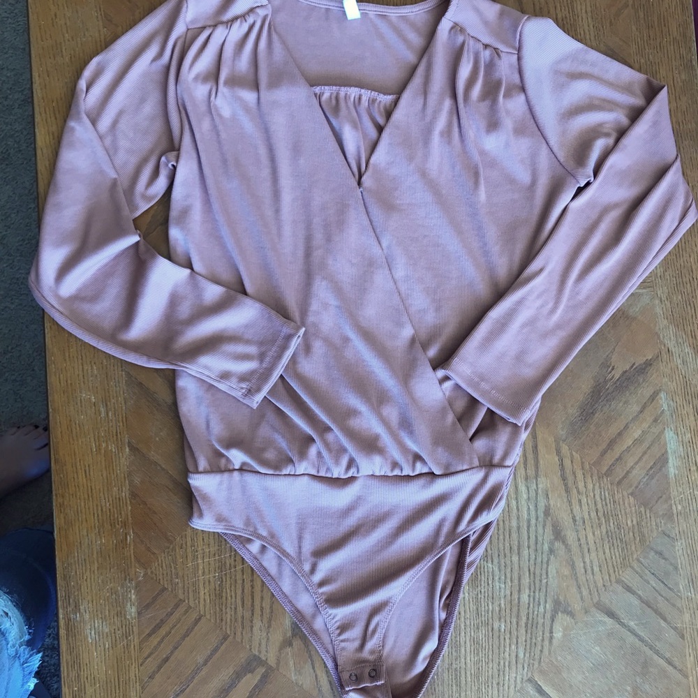 Mauve Ribbed Bodysuit by Wishlist. Size large